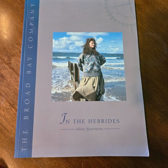 In the Hebrides by Alice Starmore Knitting patterns Paperback 9780962558641 1995 - Picture 1 of 7